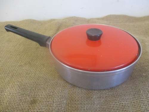 From Yesteryears Kitchen.....Beautiful Vintage Aluminum 4-Egg Poacher Pan    Complete    Mid 1900's