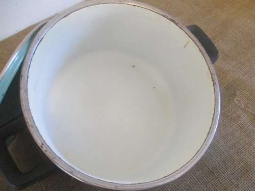 Beautiful Vintage Old Fashioned Enamel Pot In Lovley Turquoise Colour