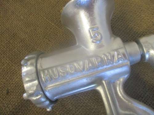 Excellent And Complete Vintage Cast Iron No 5 Husqvarna Reliance Meat Mincer      Made In Sweden