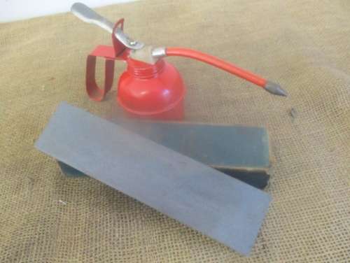 Old Lucky Silicon Carbide Double Sided Sharpening Stone In Original Packaging And With Oil Can