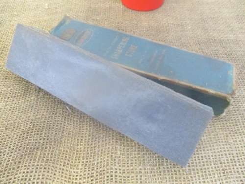 Old Lucky Silicon Carbide Double Sided Sharpening Stone In Original Packaging And With Oil Can