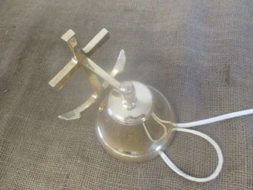 Bid For Koos Only - Give Your Guests A Warm Welcome...Beautiful Solid Brass Wall Hanging Ships