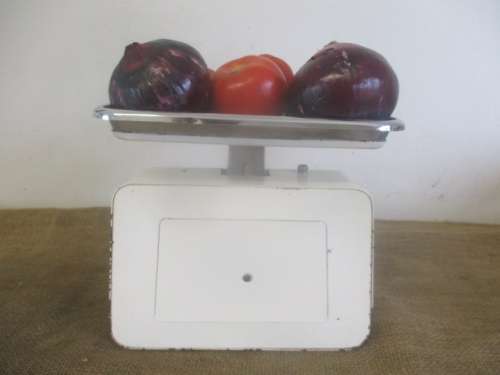 Beautiful Vintage Metal Tower 10Kg Kitchen Scale               Made In W.Germany