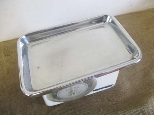 Beautiful Vintage Metal Tower 10Kg Kitchen Scale               Made In W.Germany