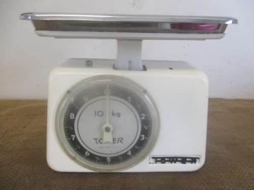 Beautiful Vintage Metal Tower 10Kg Kitchen Scale               Made In W.Germany