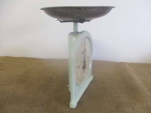 Relisted - Smart Looking And Elegent Vintage Metal No 34 Salter 20lb By 1oz Scale