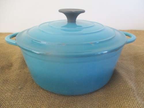 Beautiful Enamel Cast Iron Pot In Lovley Turquoise Colour