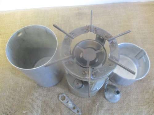 Super Rare : Vintage U.S. Military WWII 1945 Kerosene Field Stove By C.M. Mfg. Co 1945