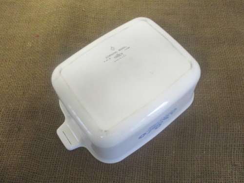 Nice Vintage Corning Ware P - 4 - B   1 1/2QT Baking Dish       Made In USA
