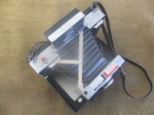 Rare Vintage Polaroid Automatic 100 Land Camera               1963