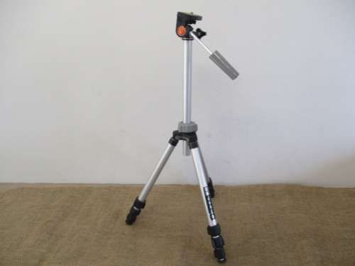 Beautiful Slik 500G Portable Aluminum Tripod In Original Packaging
