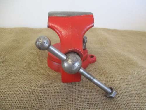 Very Nice Vintage Cast Iron Deeland Swivel Head Workshop Bench Vise