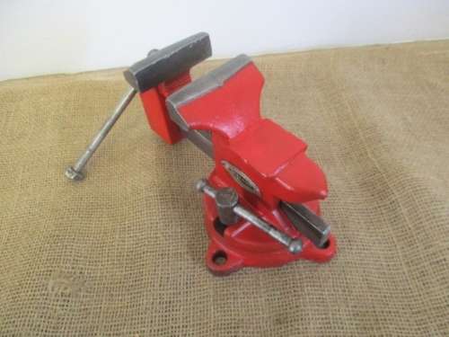 Very Nice Vintage Cast Iron Deeland Swivel Head Workshop Bench Vise