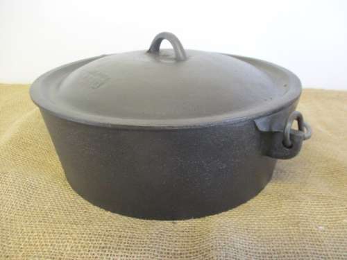 Get Ready For This Festive Season...With This Nice Large Size Falkirk No 6 Cast Iron Flat Bottom Pot