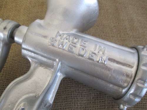 Beautiful And Complete Vintage Cast Iron No 10 Bolinder`s Meat Mincer      Made In Sweden