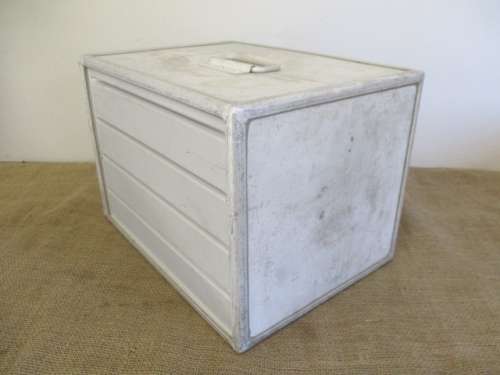 South African Airways Lockable Aluminum Container By Driessen Aircraft Interior Systems     07/04