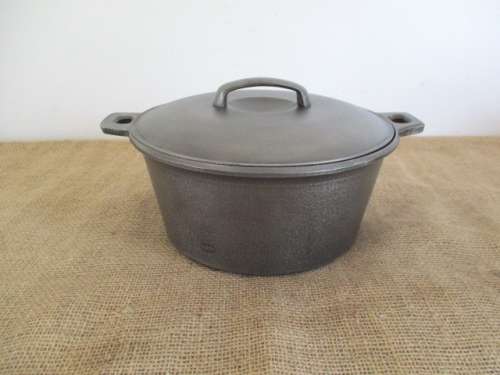 Brilliant Cast Iron Flat Bottom Pot With Sizable Depth