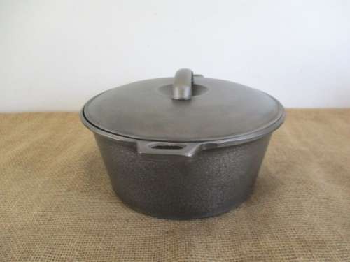 Brilliant Cast Iron Flat Bottom Pot With Sizable Depth