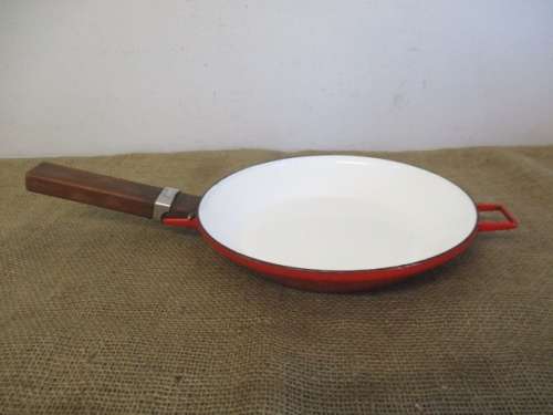 Beautiful Vintage Collectable Old Fashioned Enamel Finel Frying Pan           Made In Finland