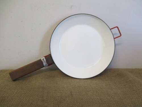 Beautiful Vintage Collectable Old Fashioned Enamel Finel Frying Pan           Made In Finland