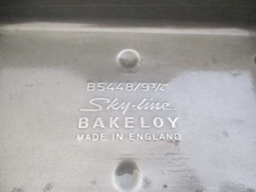 Two Very Beautiful And Sturdy Vintage Metal Bread Pans                       Made In England