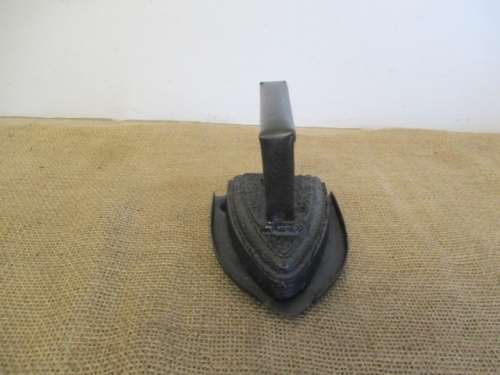 For Deputy  Bid  - Genuine Antique Cast Iron Crane No 4 Sad Iron On Enterprise 8397 Metal Trivet