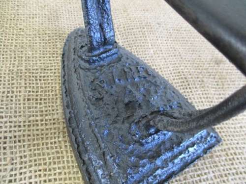 For Deputy  Bid  - Genuine Antique Cast Iron Crane No 4 Sad Iron On Enterprise 8397 Metal Trivet