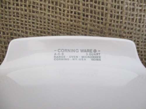 Beautiful Large Vintage Wildflower Corning Ware 5 Quart A-5-B Square Casserole Dish         1970`s