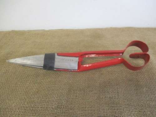 Beautiful Vintage Vicker 7 inch Sheep Shear Scissor