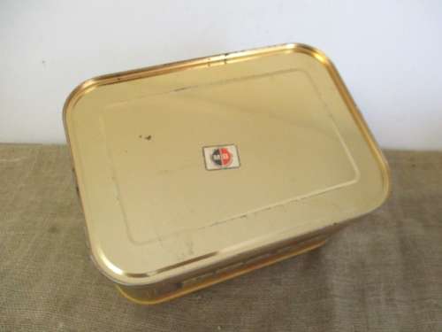 Beautiful Vintage Farm-Baked Whole Wheat Bread Bin By Metal Box SA. Ltd    1960`s - 1970`s