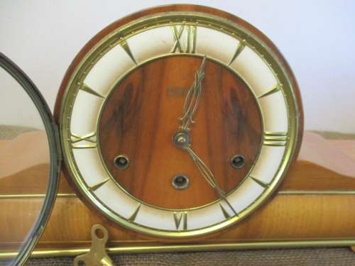 Lovely Vintage Maxter Mantle Clock With Winding Up Key