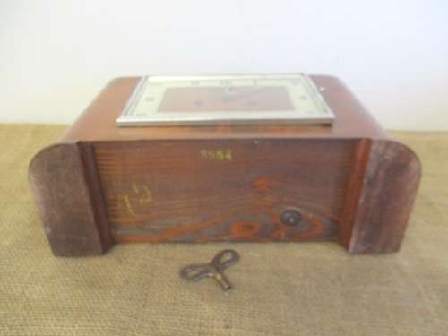 Very Rare And Old Vintage Mantle Clock With Winding Up Key                      Approx 1930`s