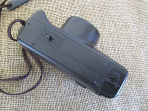 Vintage Nikon Zoom Touch 800 SLR 35mm Camera With Attached Nikon Zoom 37-105mm Macro Lens       1998