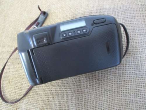Vintage Nikon Zoom Touch 800 SLR 35mm Camera With Attached Nikon Zoom 37-105mm Macro Lens       1998
