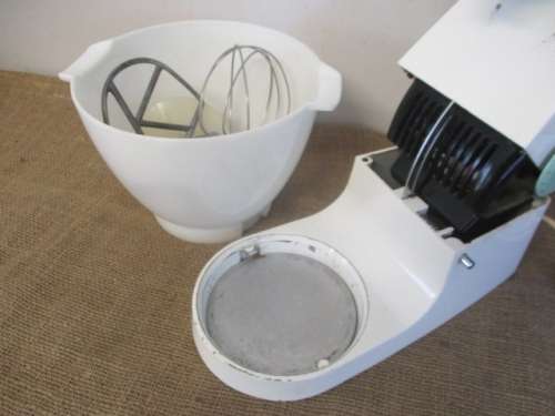 Beautiful Pre-loved Vintage Kenwood Chef A701A With Four Attachments    1962   England