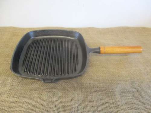 Pretty Heavy Solid Cast Iron Steak Pan