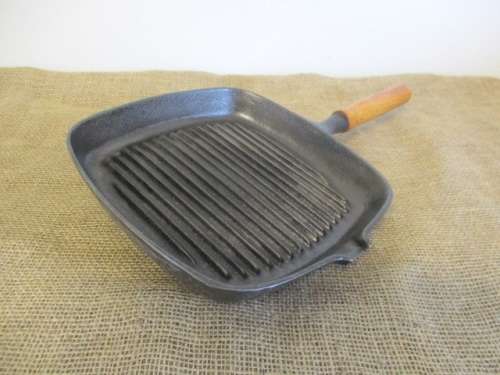 Pretty Heavy Solid Cast Iron Steak Pan