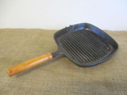 Pretty Heavy Solid Cast Iron Steak Pan