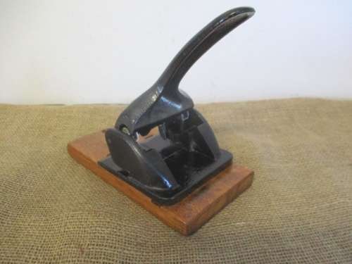 Beautiful Vintage Heavy Duty Solid Cast Iron Walton Stationary Paper Punch