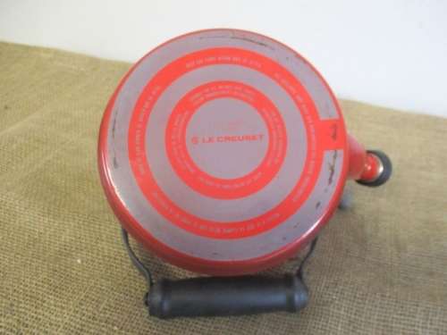 A Good Le Creuset Enamel Coating 1.5 US Quarts / 1.1 Litres Whistling Kettle