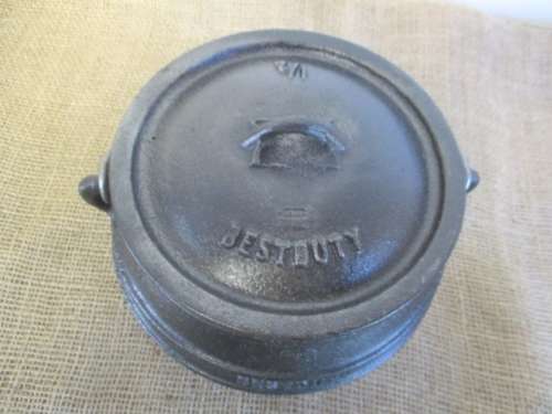 Robust 1/2 Size Heavy Duty Cast Iron BestDuty Three Legged Pot