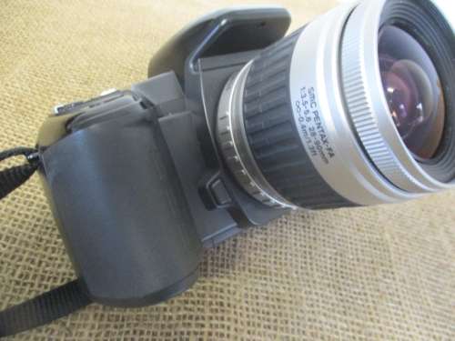 Beautiful Vintage Pentax Z-10 SLR Camera With Attached Pentax 28 - 90 Lens Plus Extras         1991