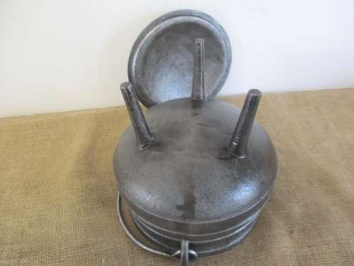 Magnificent And Robust Sizable BestDuty #2 Three Legged Solid Cast Iron Potjie Pot With Falkirk Lid
