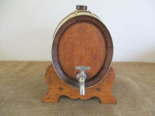 For Lorna`  Bid Only -  Very Neat Vintage Oak Wine Barrel Just Like The Real McCoy !!