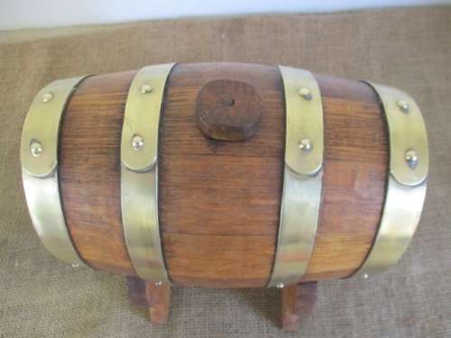 For Lorna`  Bid Only -  Very Neat Vintage Oak Wine Barrel Just Like The Real McCoy !!