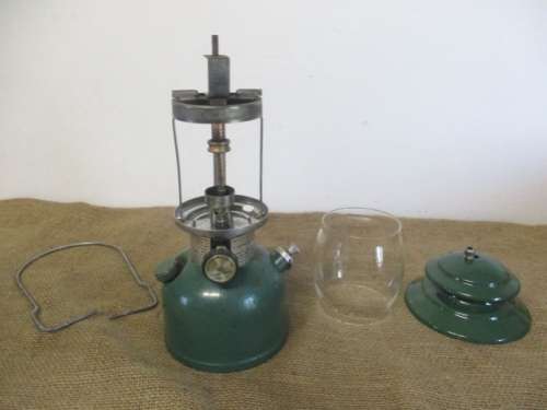 Beautiful Vintage Coleman 201 Kerosene Lantern.  Wichita, Kansas USA.  Sept 1979