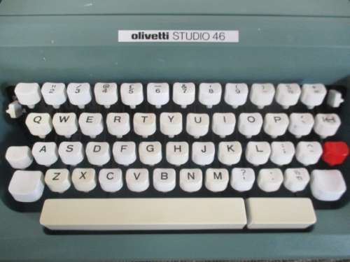 Rare Vintage Olivetti Studio 46 Portable Typewriter In Original Case     Spain