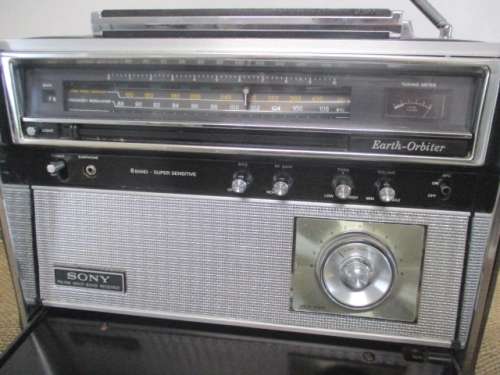 Absolutely Rare Vintage Sony Earth-Orbiter 8 Band Radio