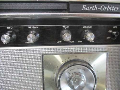 Absolutely Rare Vintage Sony Earth-Orbiter 8 Band Radio