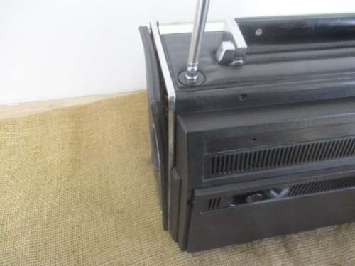 Absolutely Rare Vintage Sony Earth-Orbiter 8 Band Radio